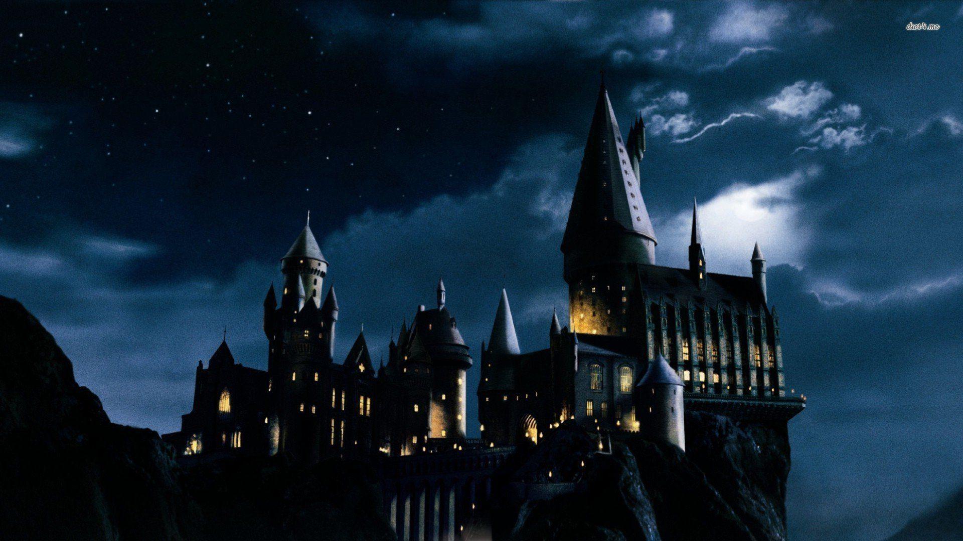 Hogwarts School Wallpaper
