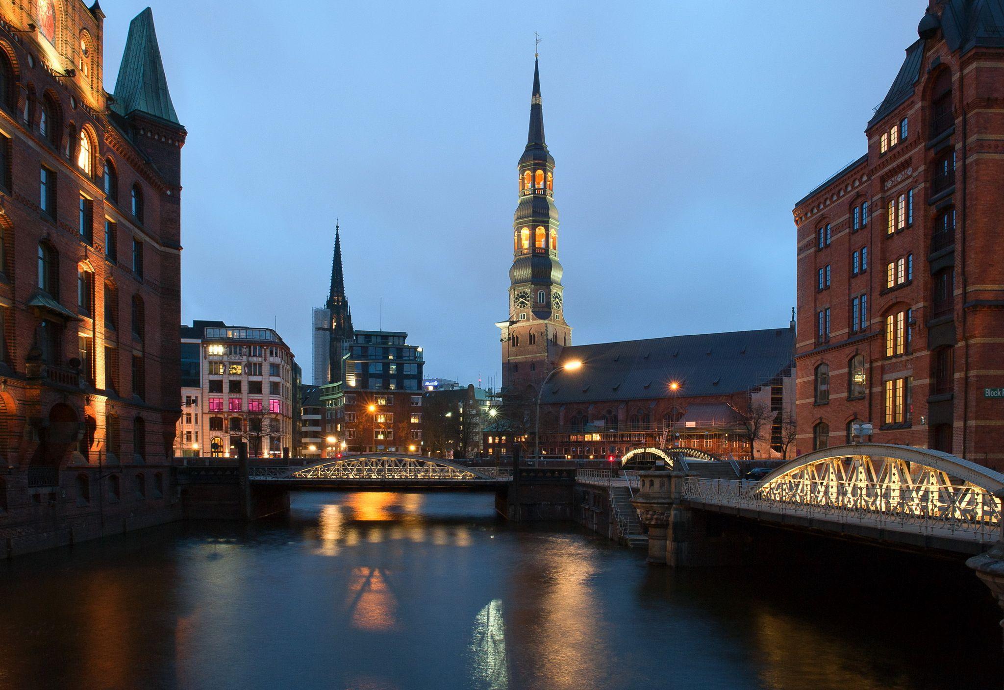 Picture Hamburg Germany Tower Bridges Night Rivers Cities 2048x1408