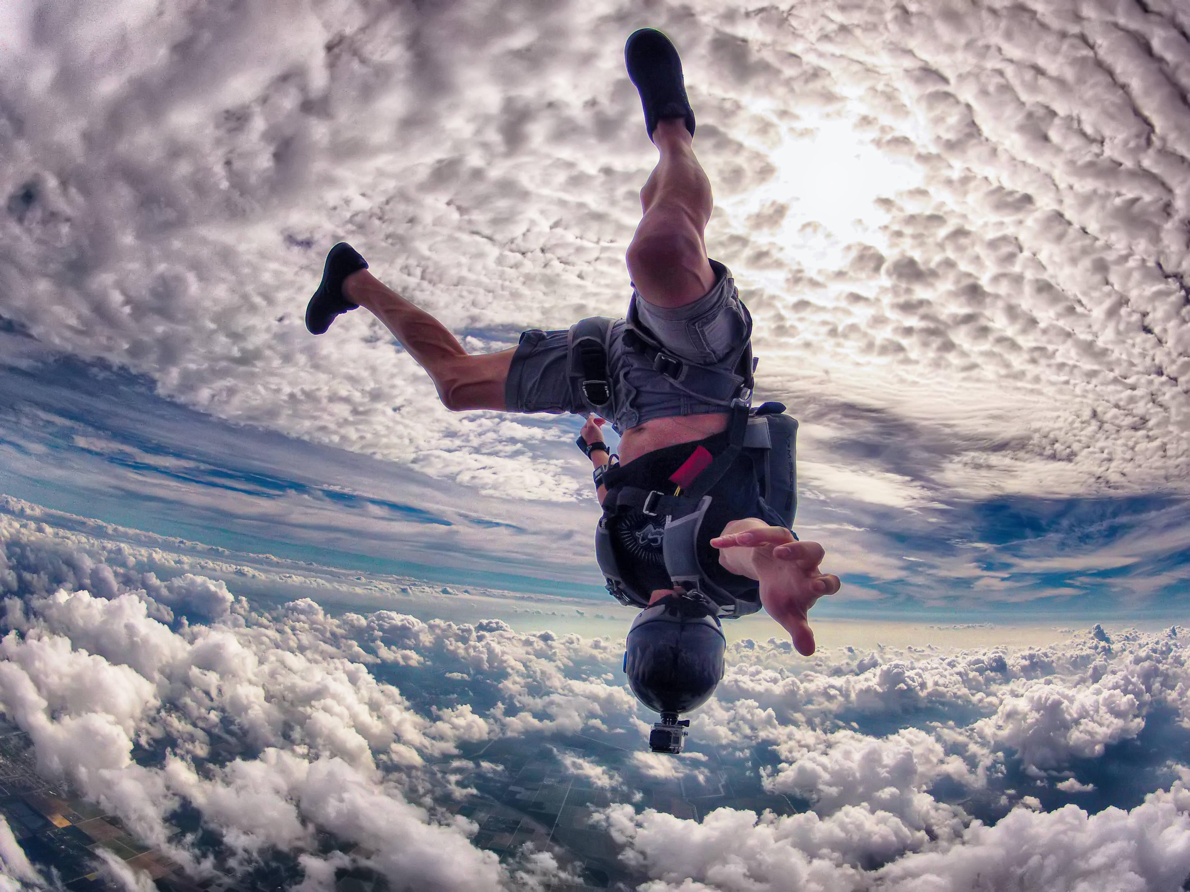 Skydiving HD Wallpaper and Background Image