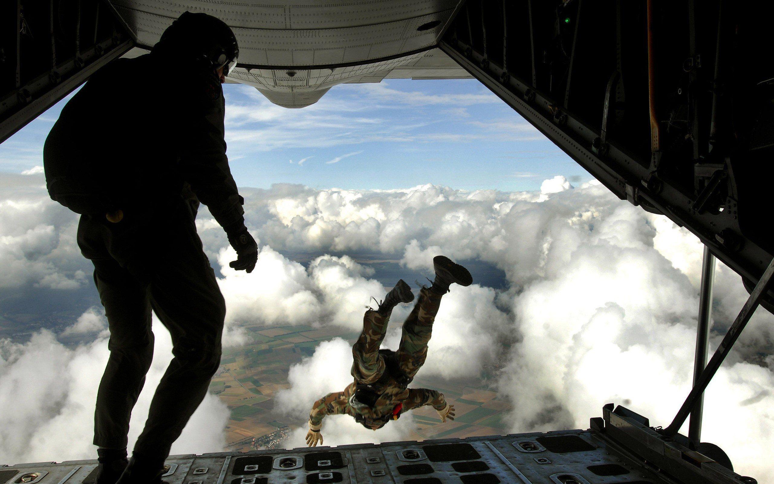 Awesome HD Skydiving Wallpaper