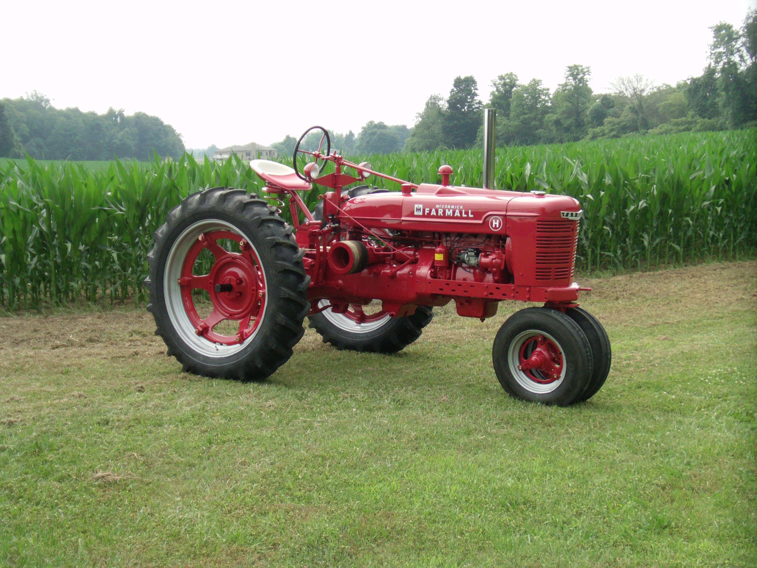 best image about Farmall Tractors. Old tractors