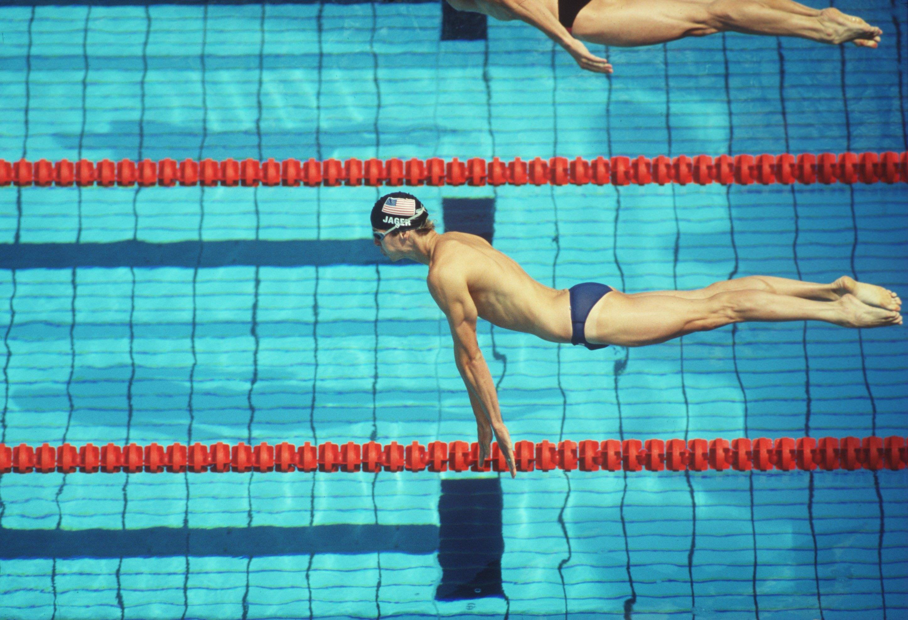 Спортивные тела пловчих