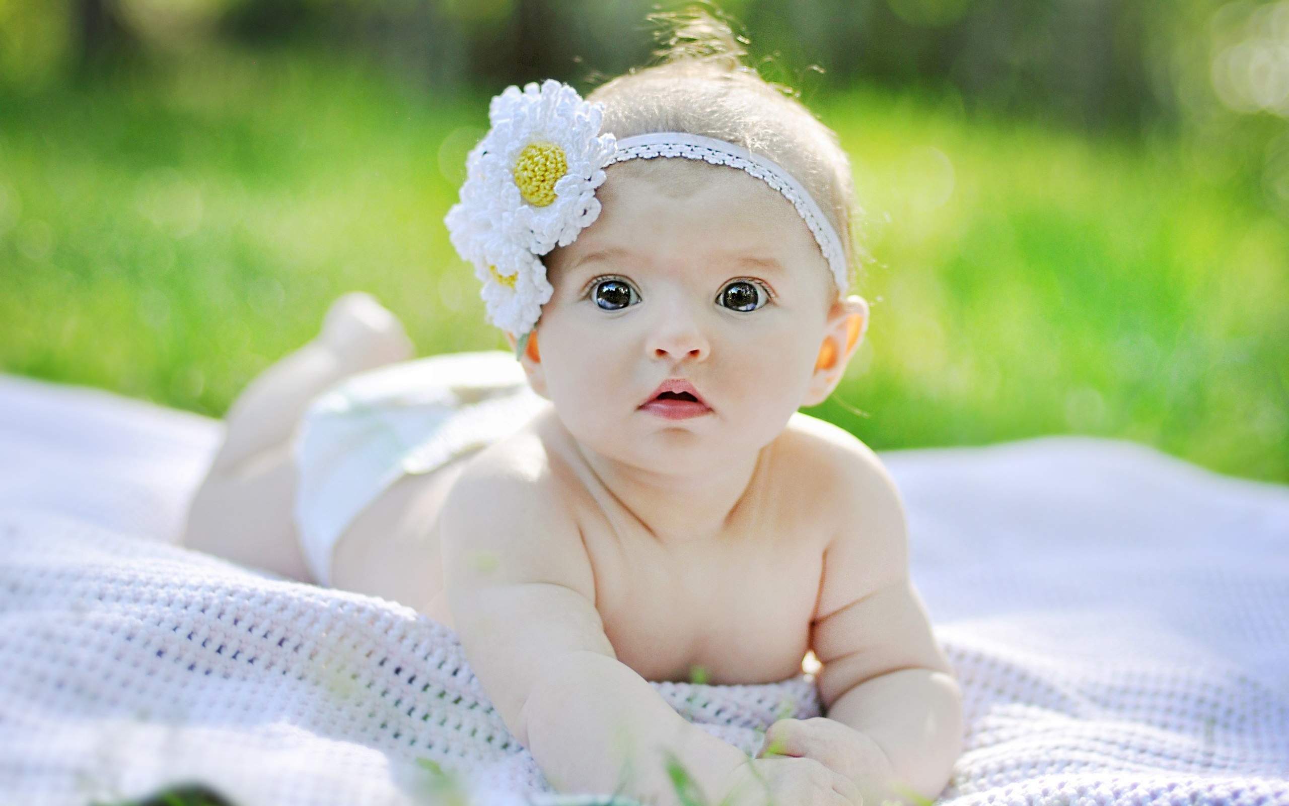 Cute Baby Girl Wallpaper