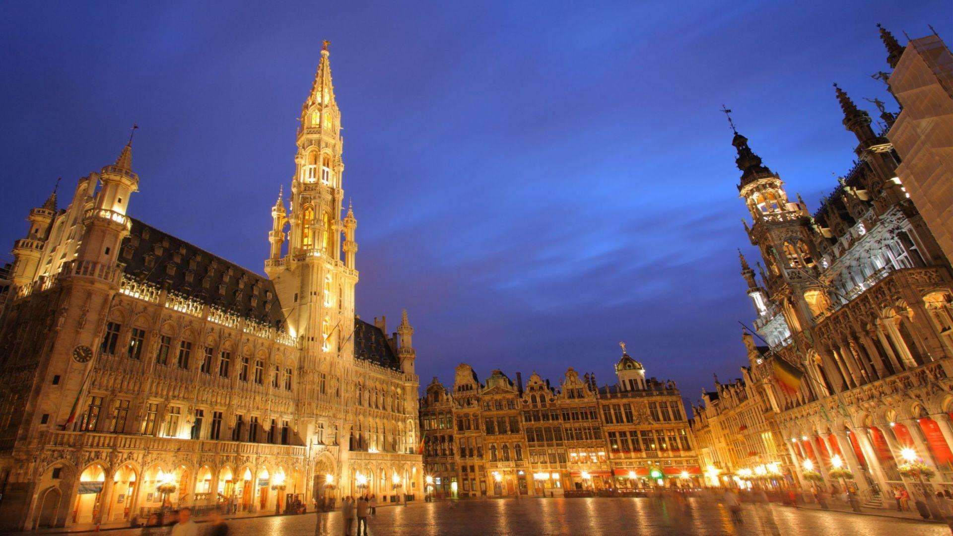 Grand Place Brussels Wallpaper