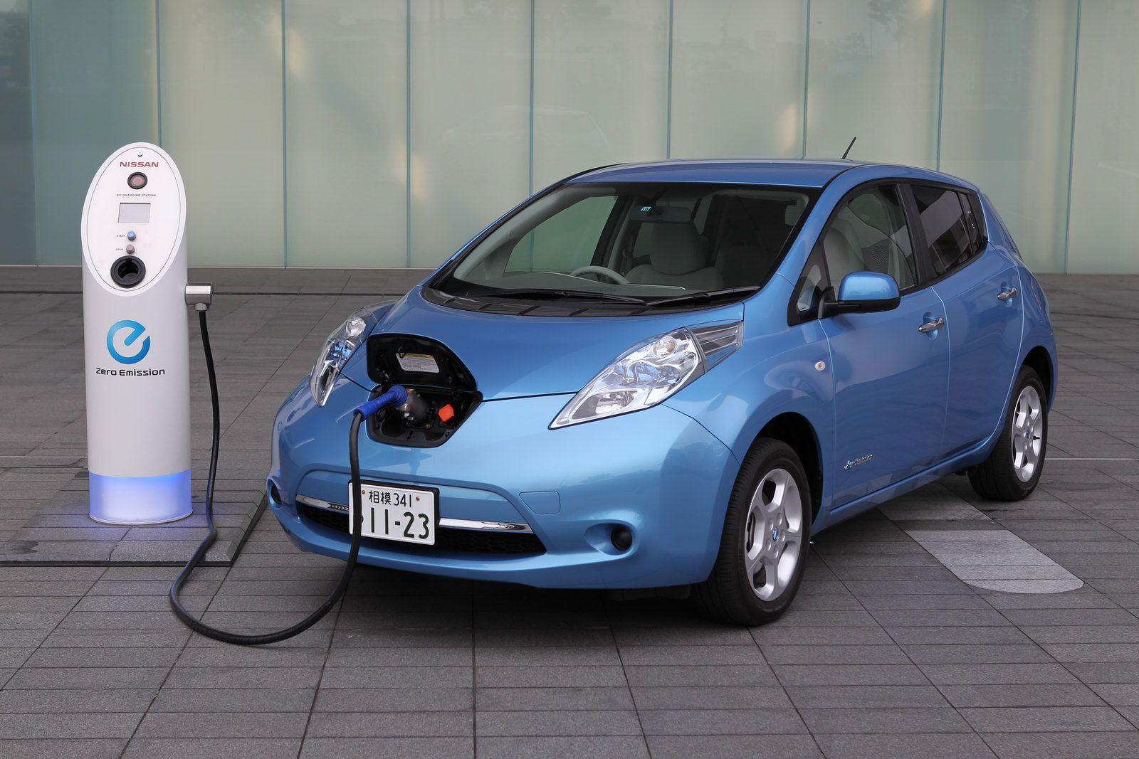 Nissan Leaf Photo and Wallpaper