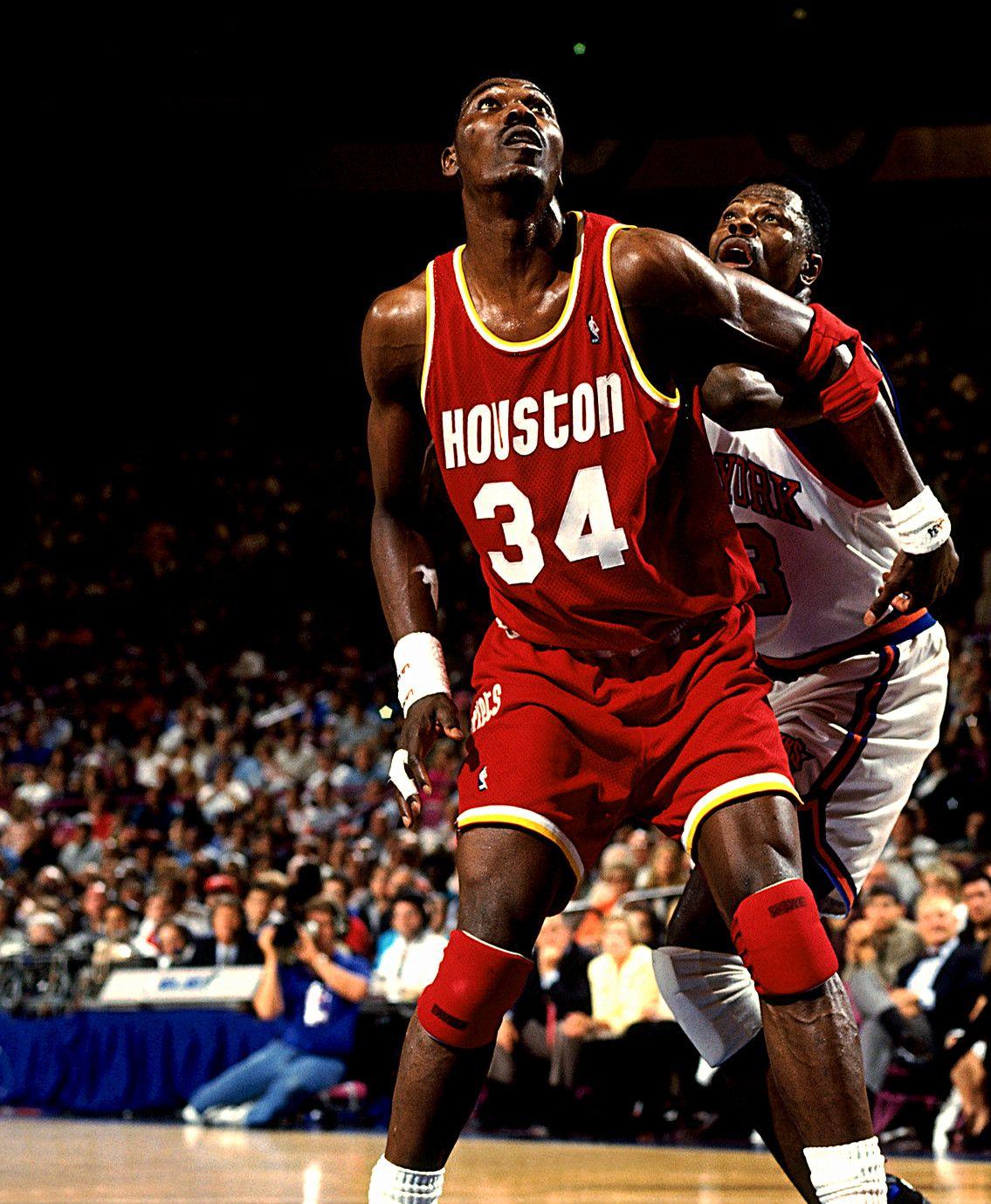 Hakeem Olajuwon Patrick Ewing. Basketball. Hakeem