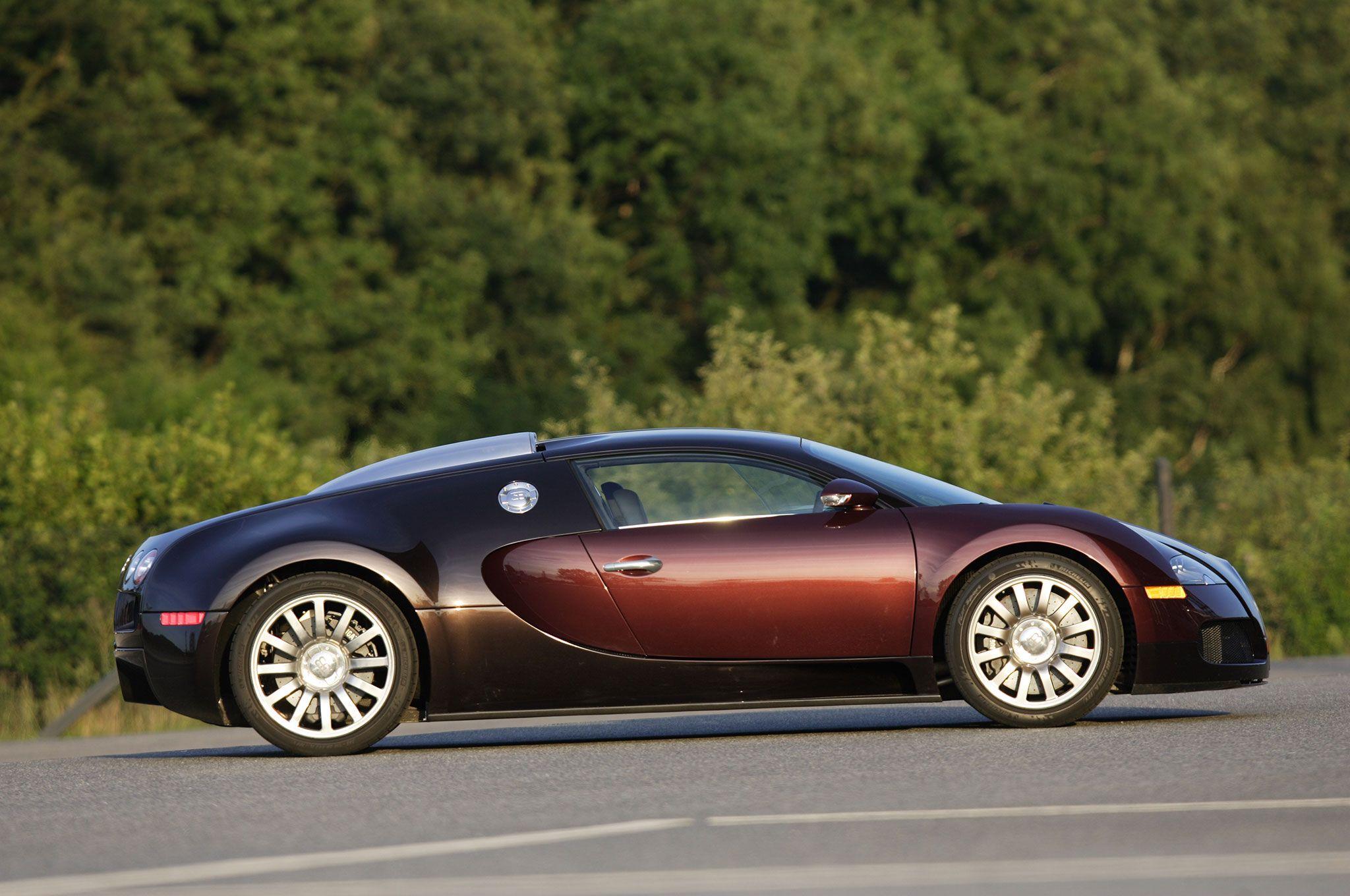 Bugatti Veyron EB 16.4 Review