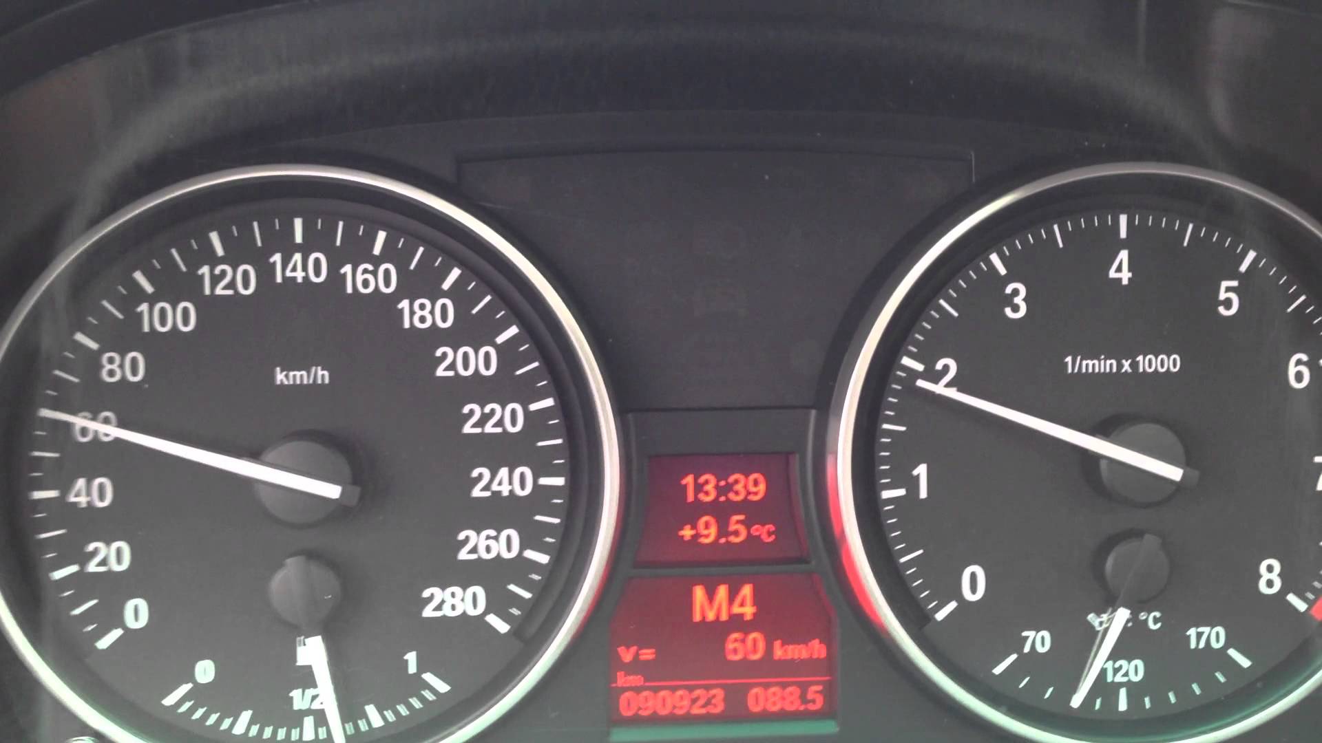 BMW N54 335i Digital Speedometer (M3 Style)