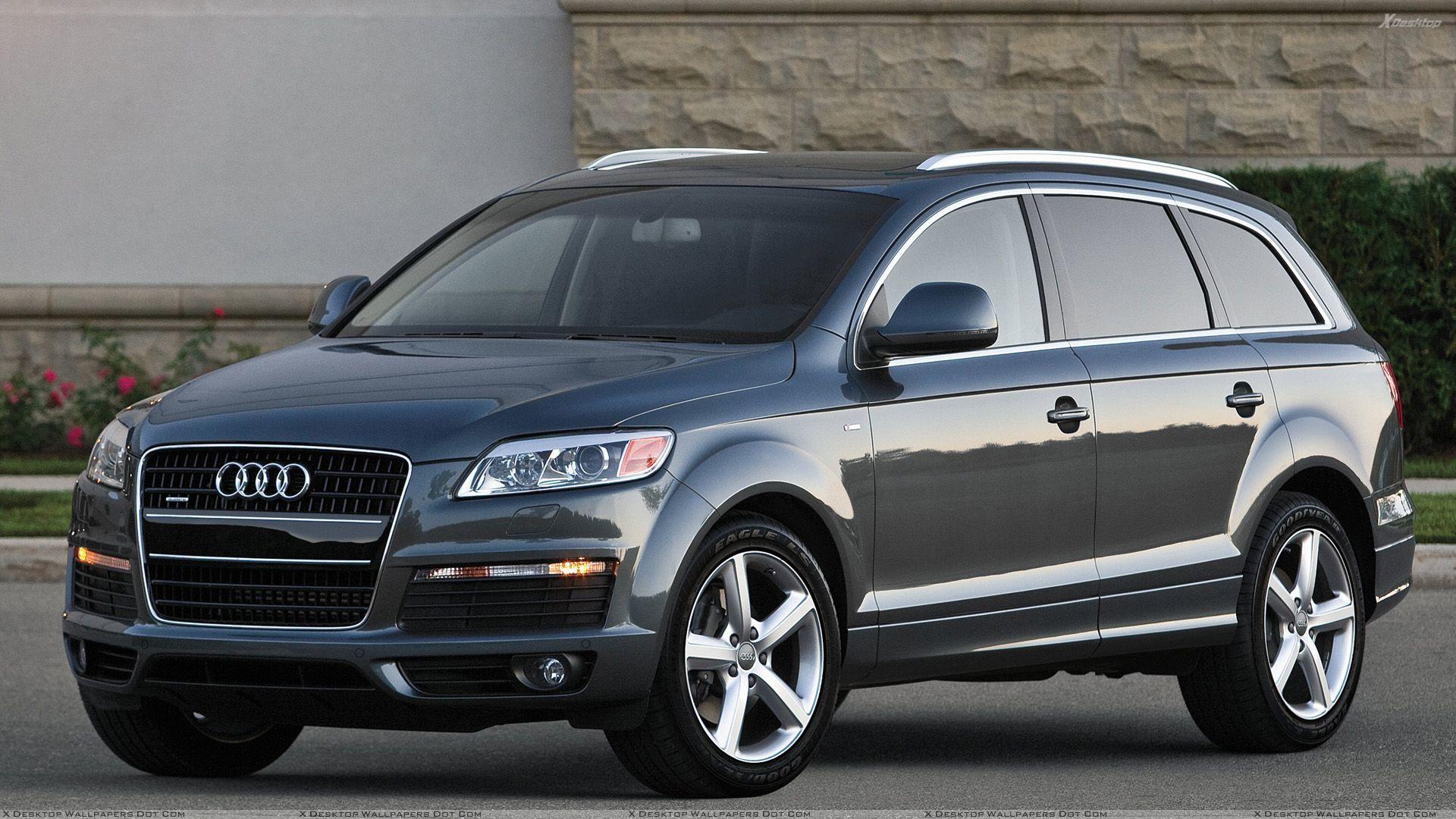 Audi Q7 In Grey Front Side Pose Wallpaper