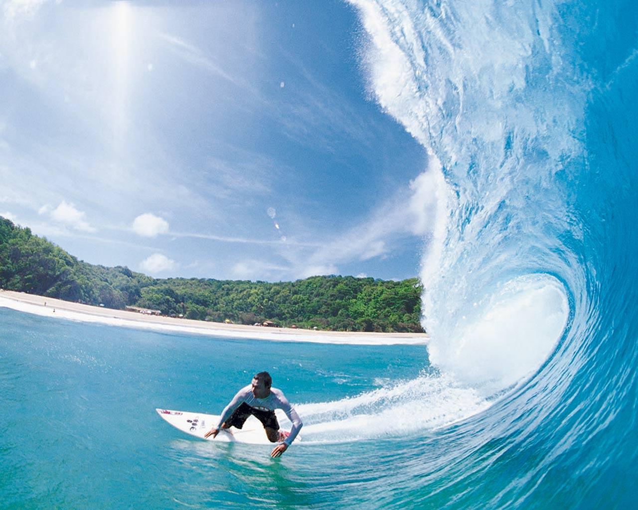 Surfing High Definition Wallpaper 17667