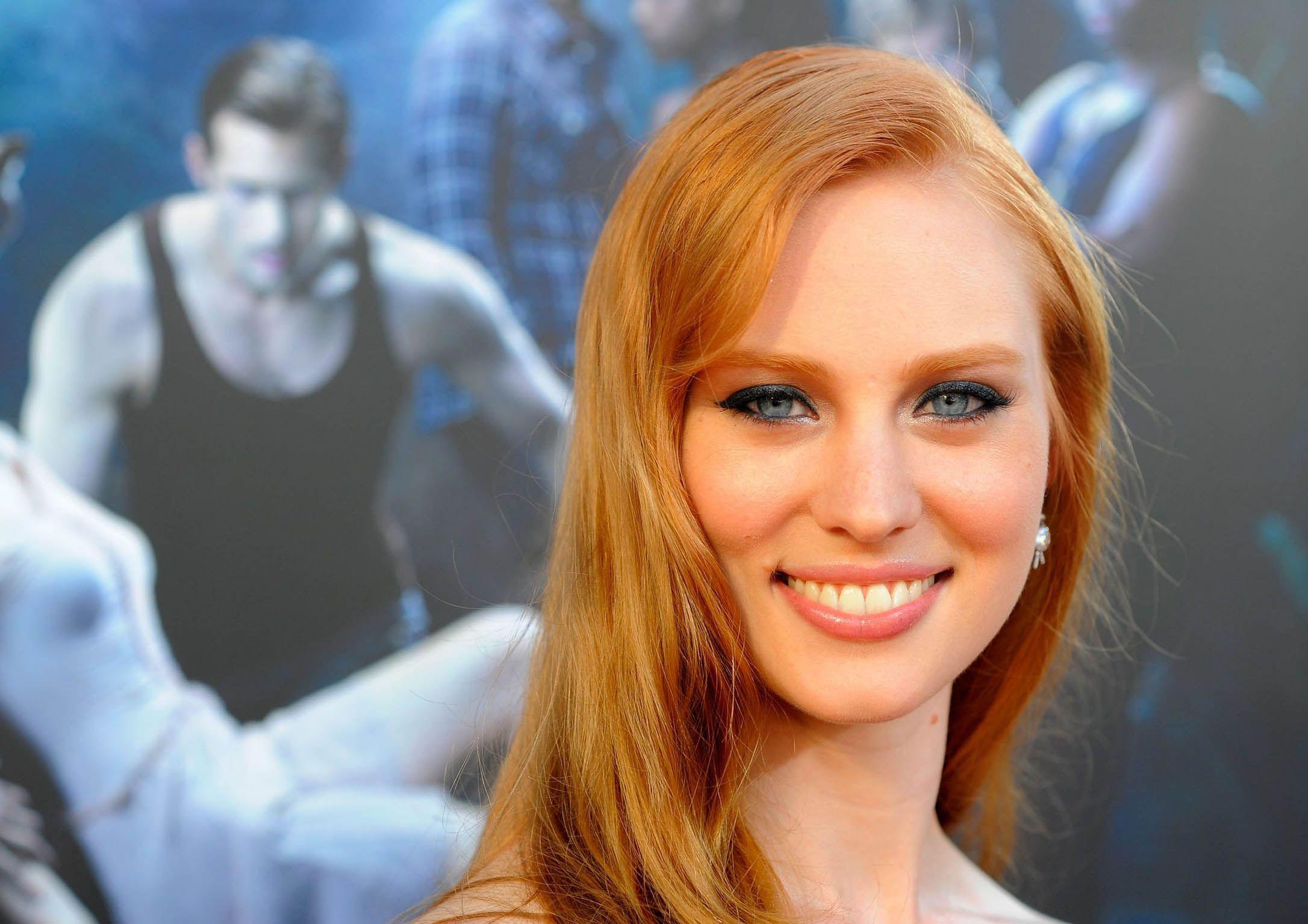 Deborah Ann Woll Breasts – Telegraph