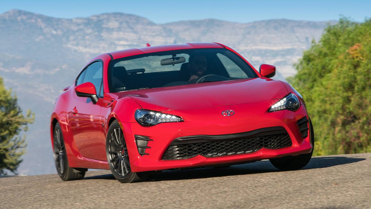 Toyota 86 Review: It Could Win Your Heart, If Only You'd Give