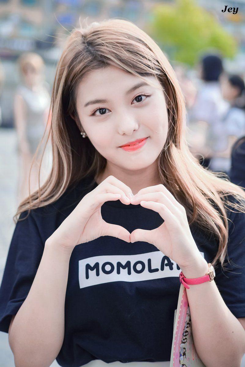 Ahin Momoland Wallpapers Wallpaper Cave