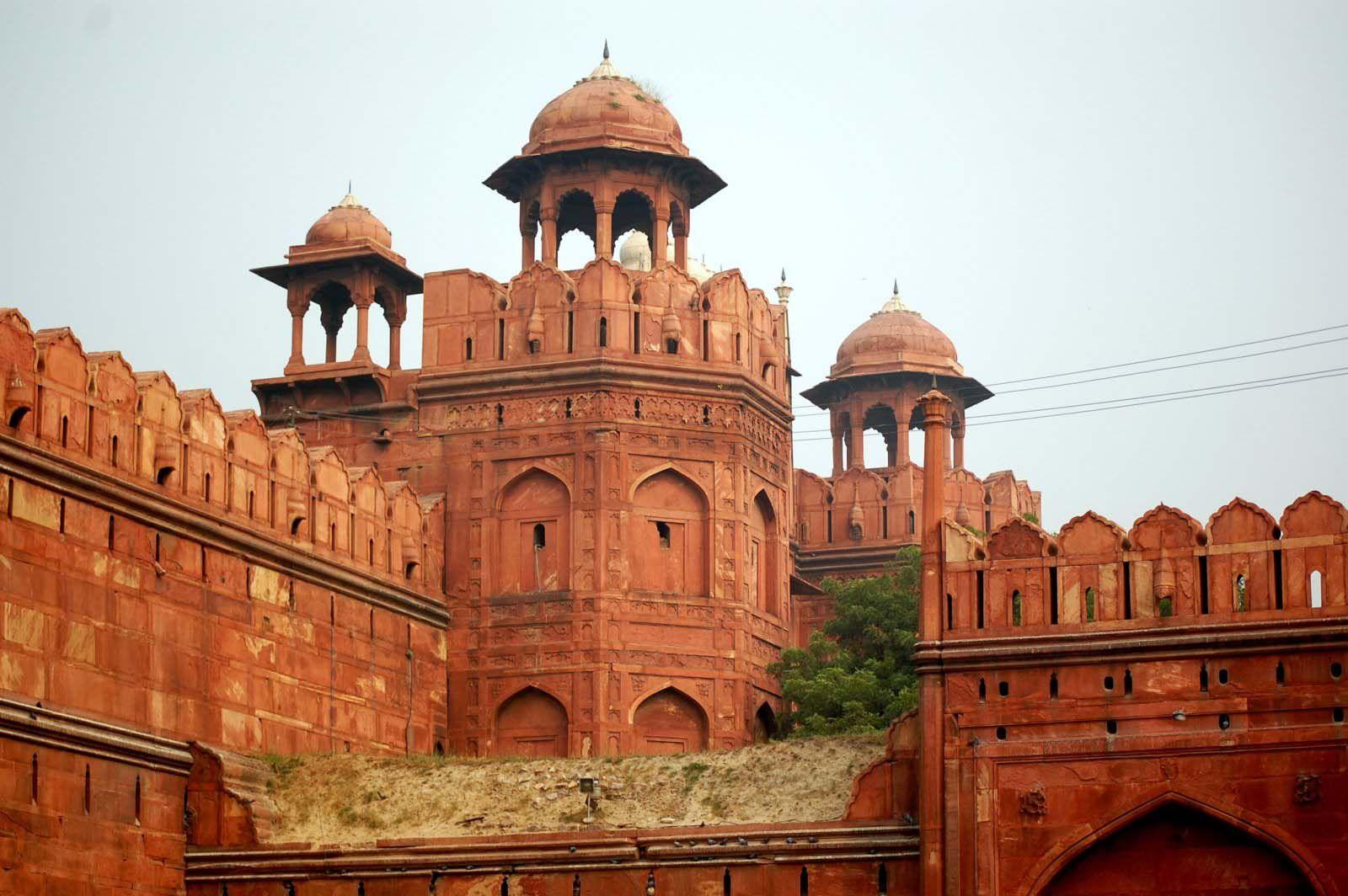 The Lal Kila Wallpaper (Red Fort) from HD Gallery. Image