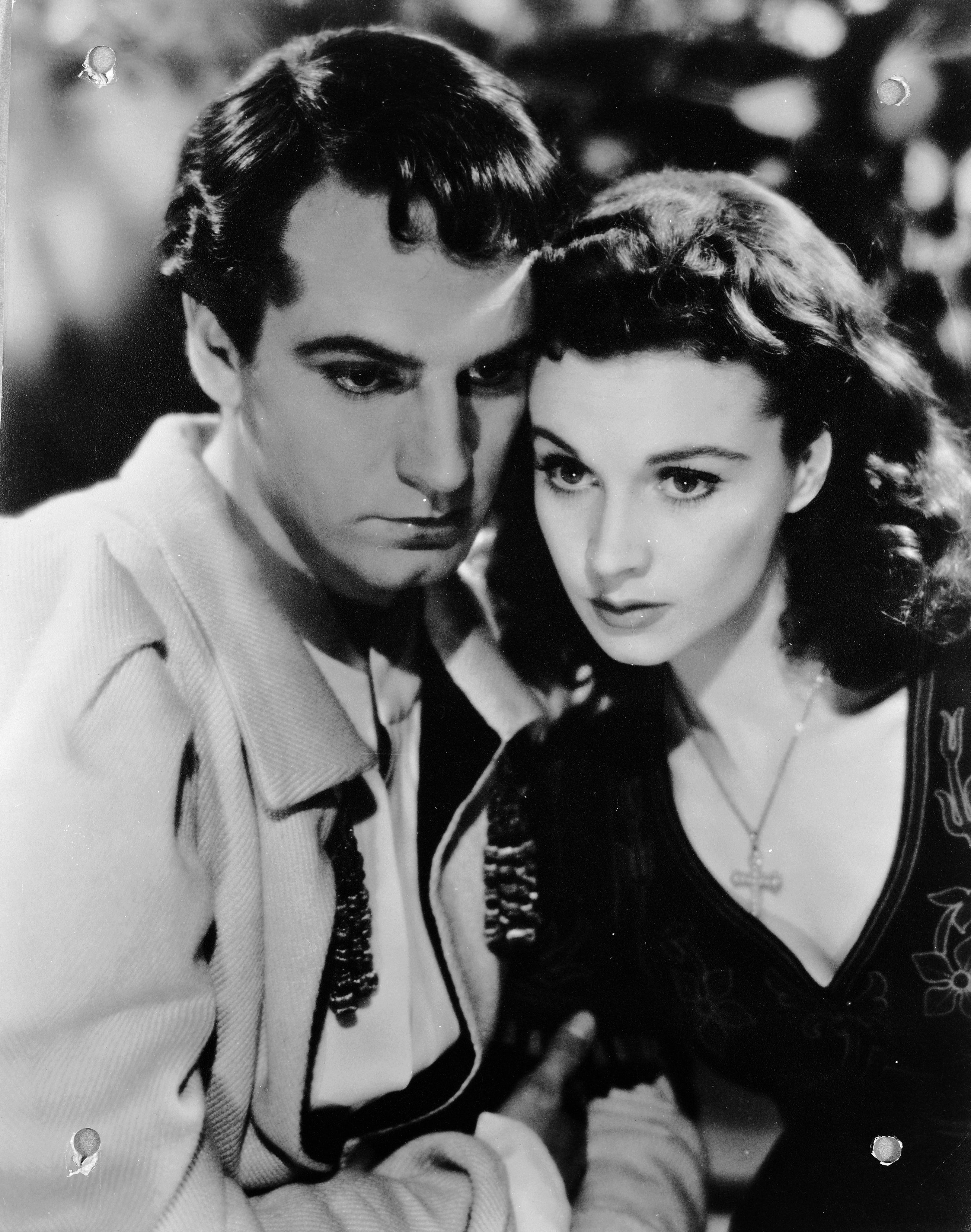 A Timeline of Vivien Leigh and Laurence Olivier's Tragic Love Story