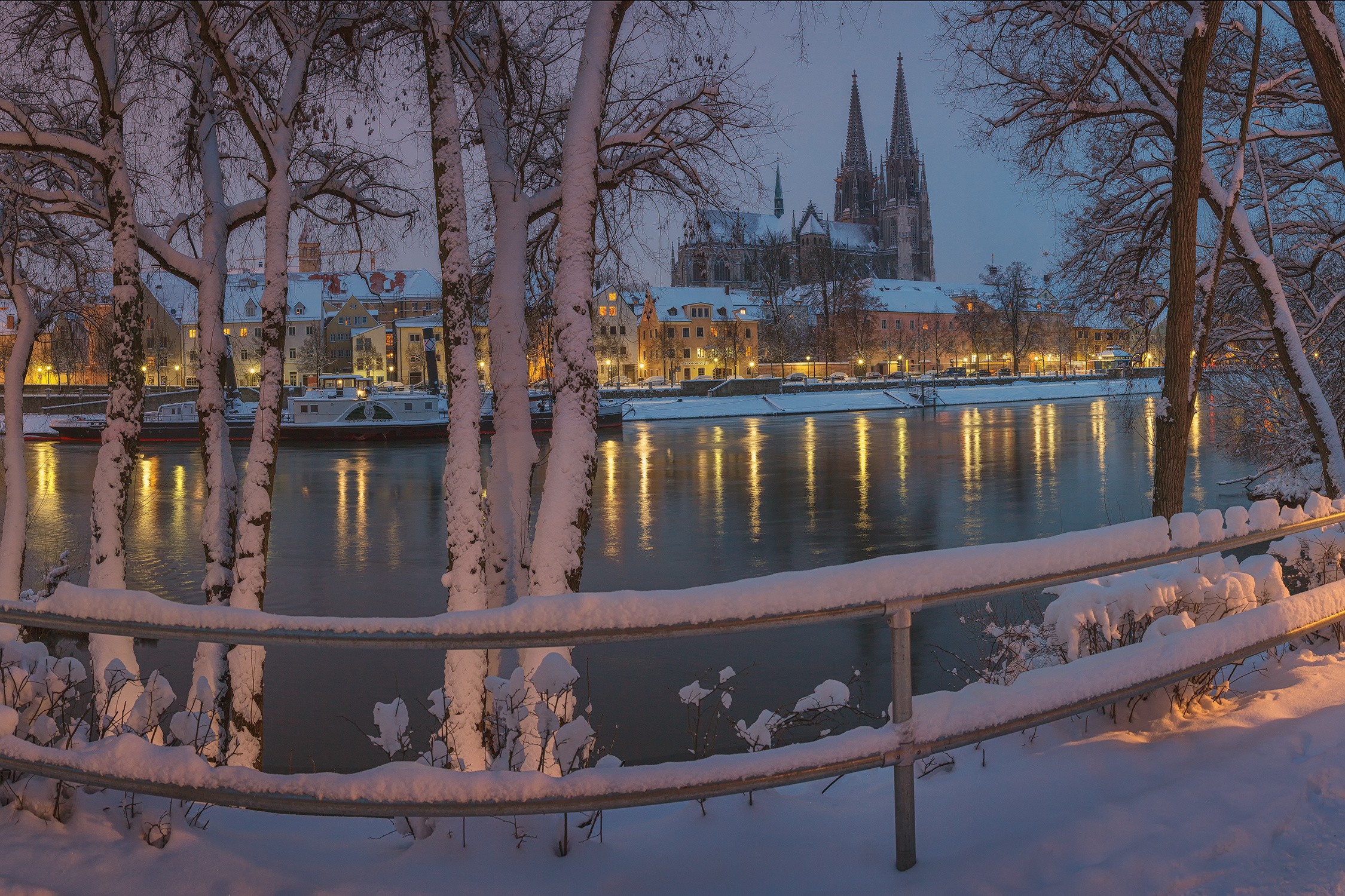 Winter: River Winter Bavaria City Regensburg Germany Nature Enjoy