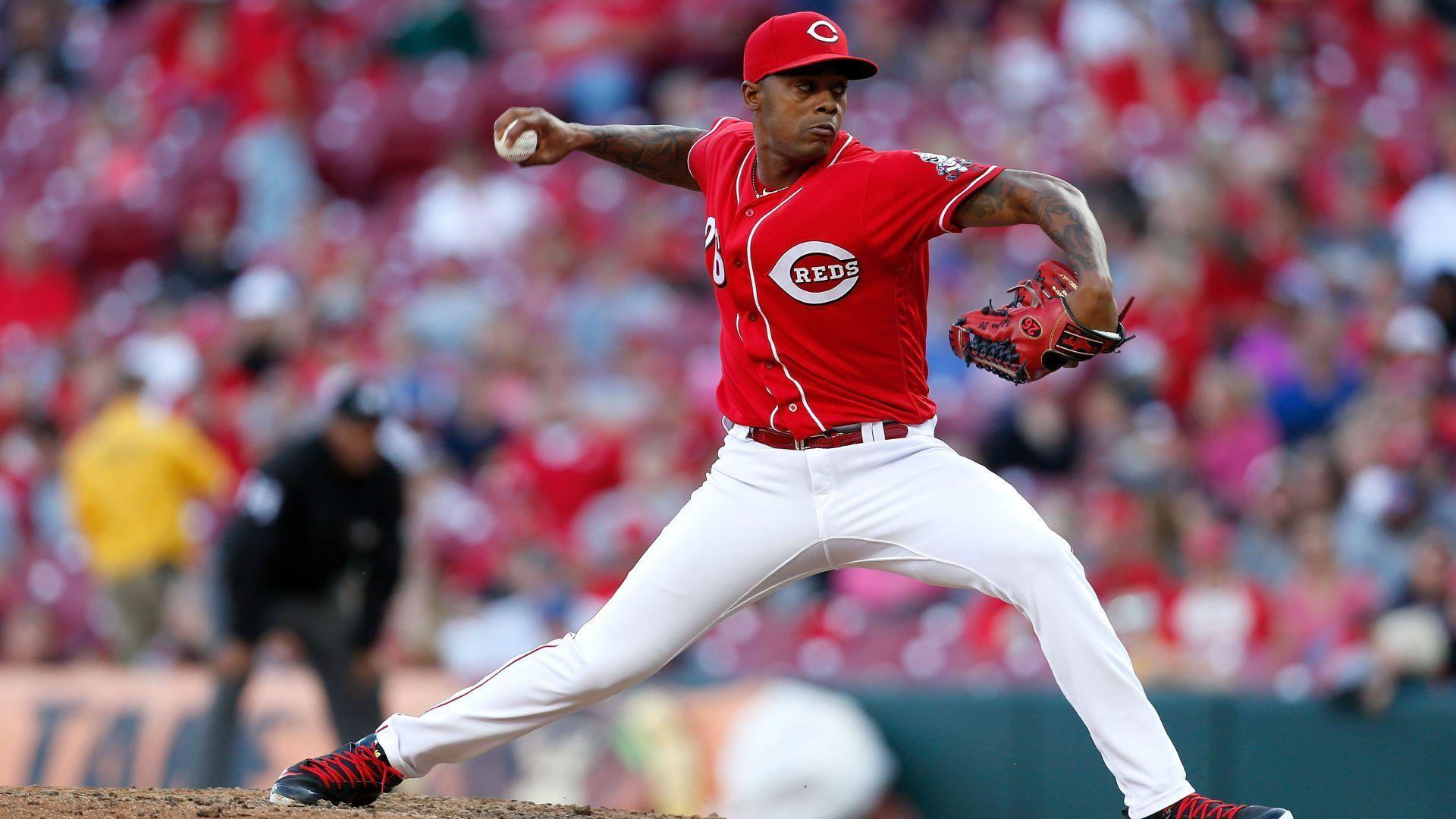 Reds, Raisel Iglesias Agree To Three Year Contract