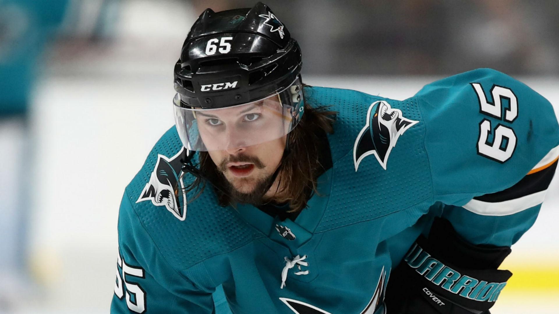 Sharks' Erik Karlsson gets solo lap and standing ovation in return