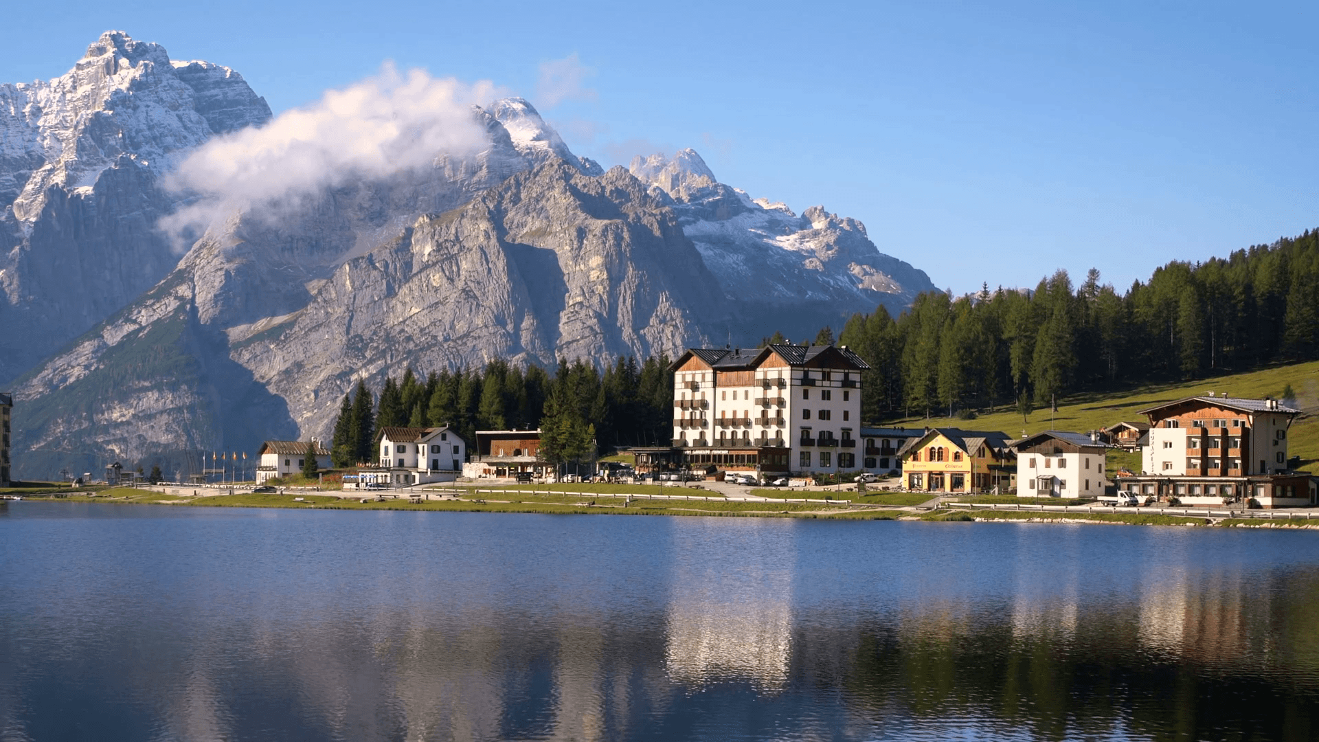 Mountain Lake Dolomites Italy Wallpapers Wallpaper Cave