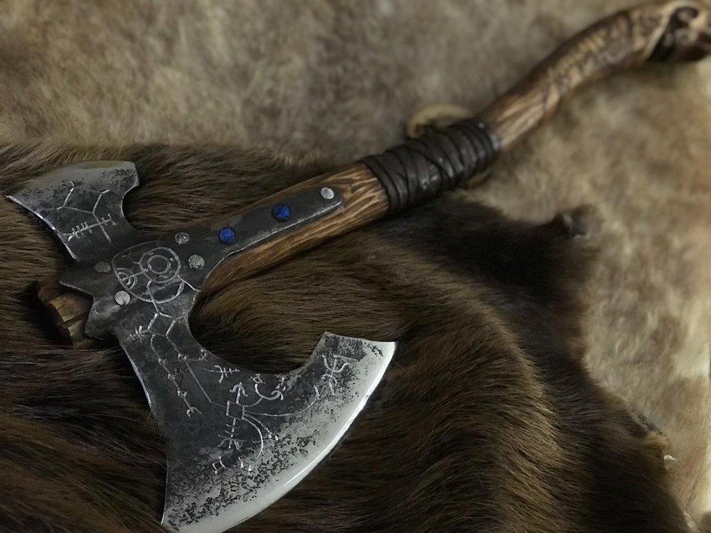 Queens Axe Download