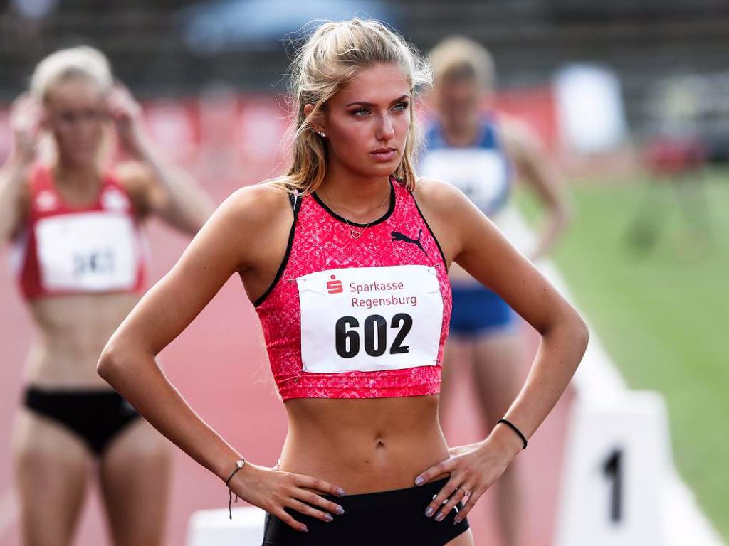Откровенный фотосет немецкой спортсменки Nadja Pries 