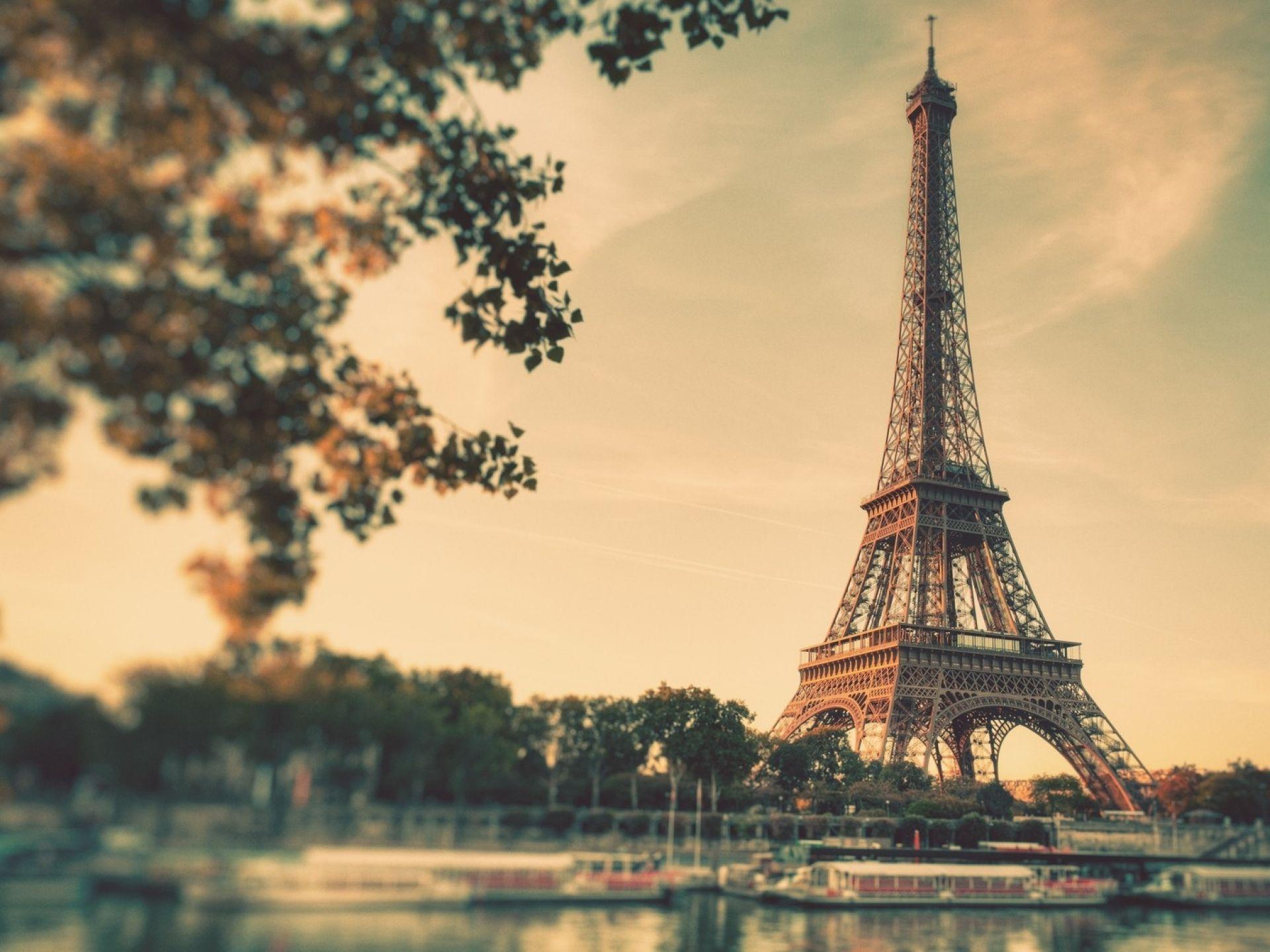 Related Picture Travels Eiffel Tower Paris France Wallpaper
