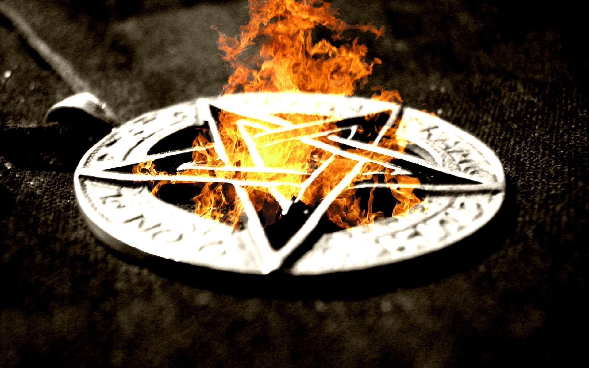 Wallpaper For > Satanic Pentagram Wallpaper