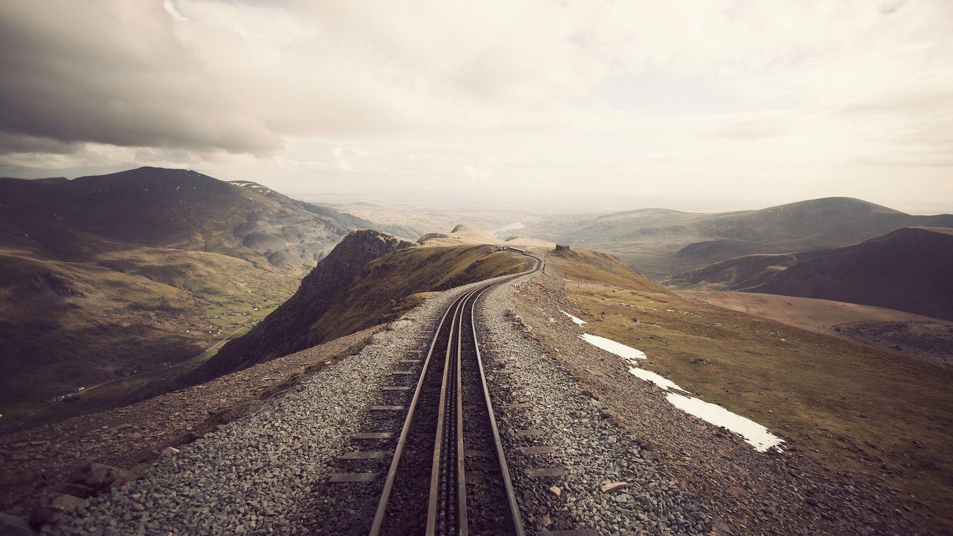 Railroad on the mountain range Wallpaper #
