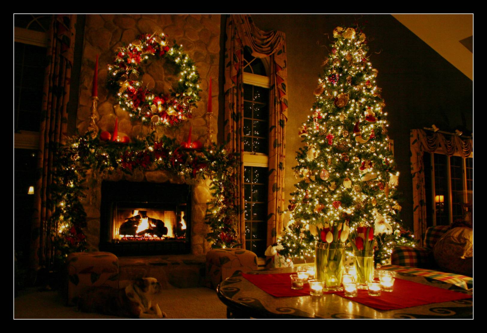 Free Christmas Fireplace Wallpaper 18092 HD Wallpaper