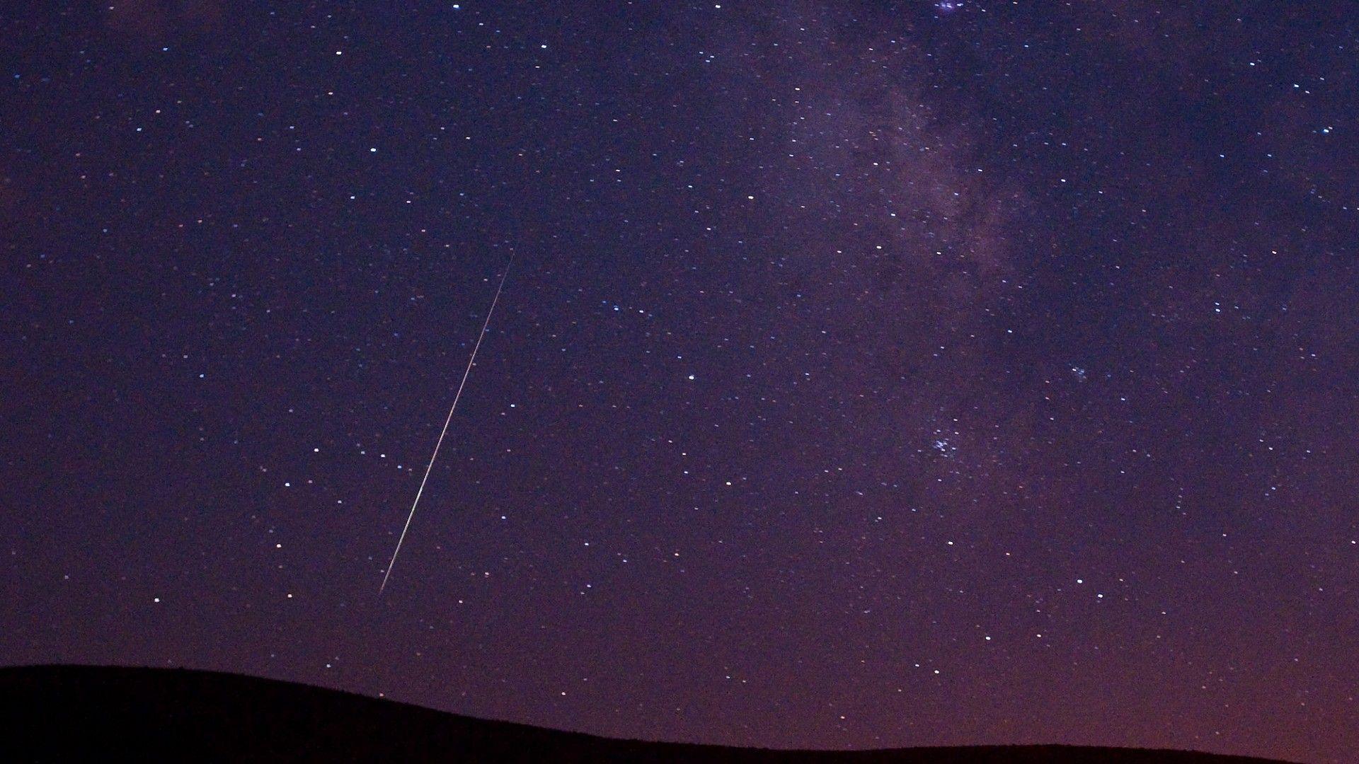 Meteor Shower August 2013 Full HD Wallpaper. Free Art Wallpaper