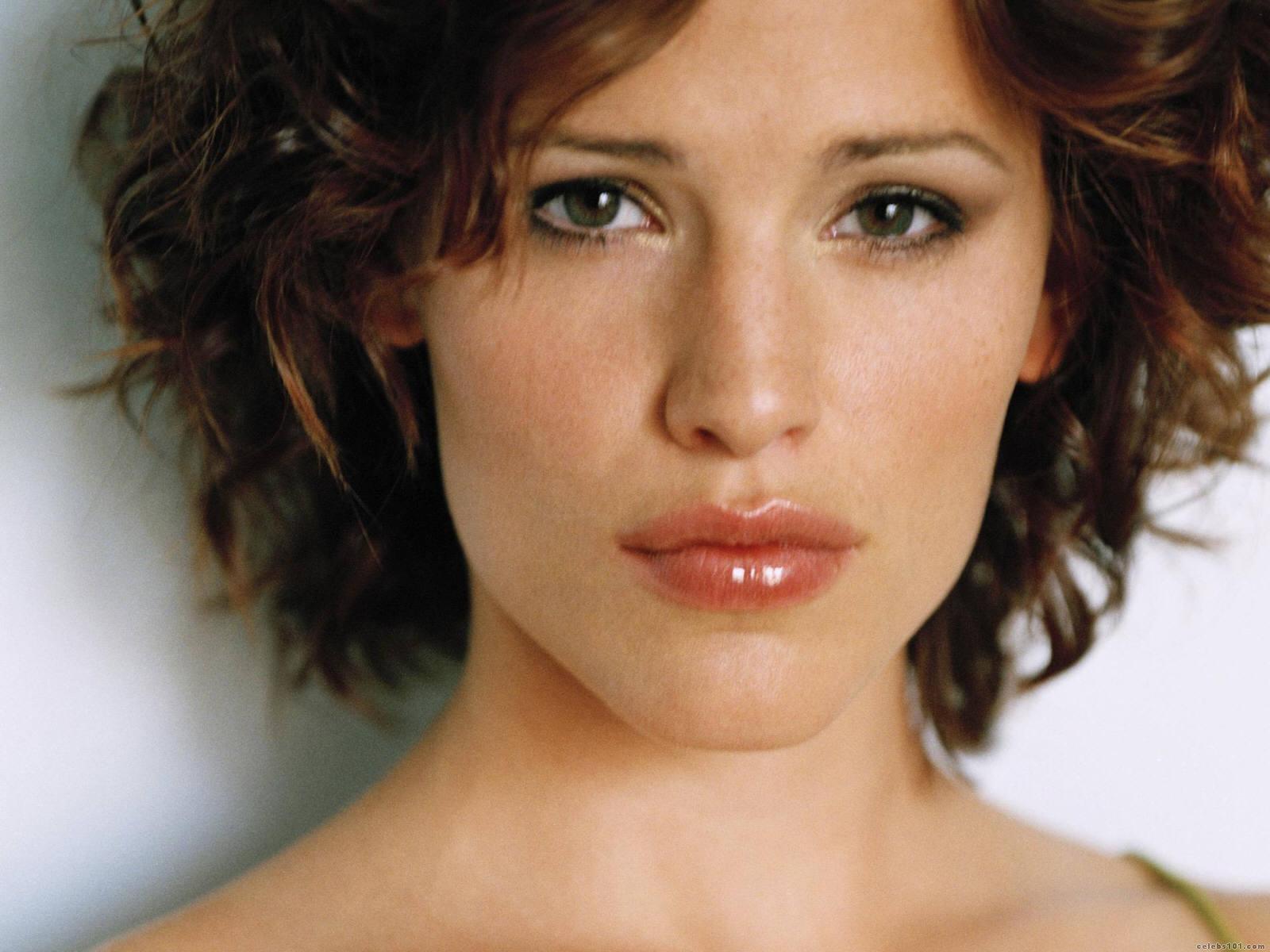 Jennifer Garner 24 Background. Wallruru