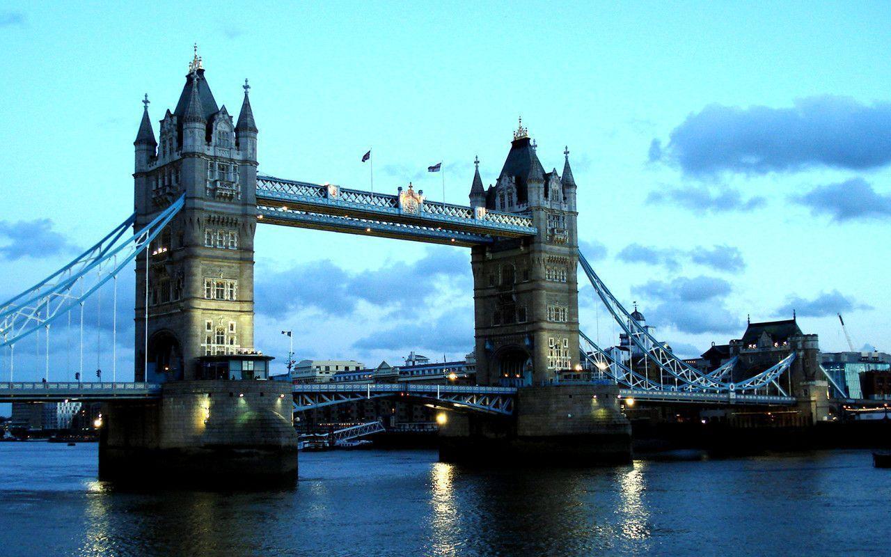 THE TOWER BRIDGE WALLPAPER 1280 x 800