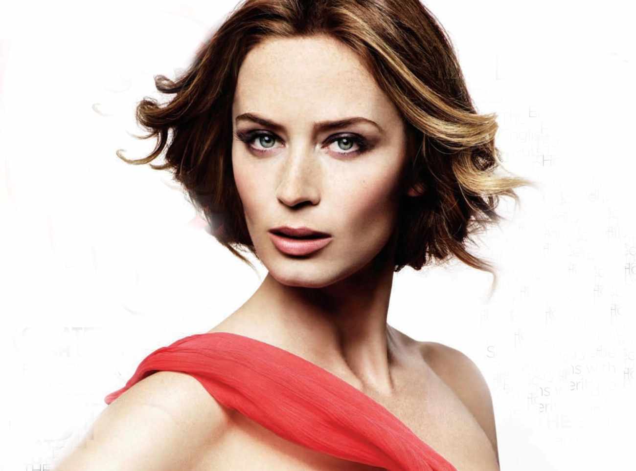 Emily Blunt Wallpaper