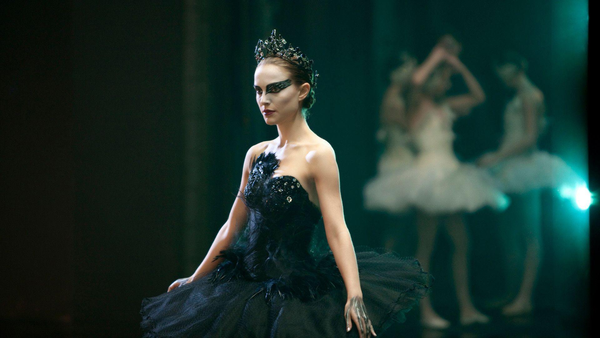 black swan wallpaper