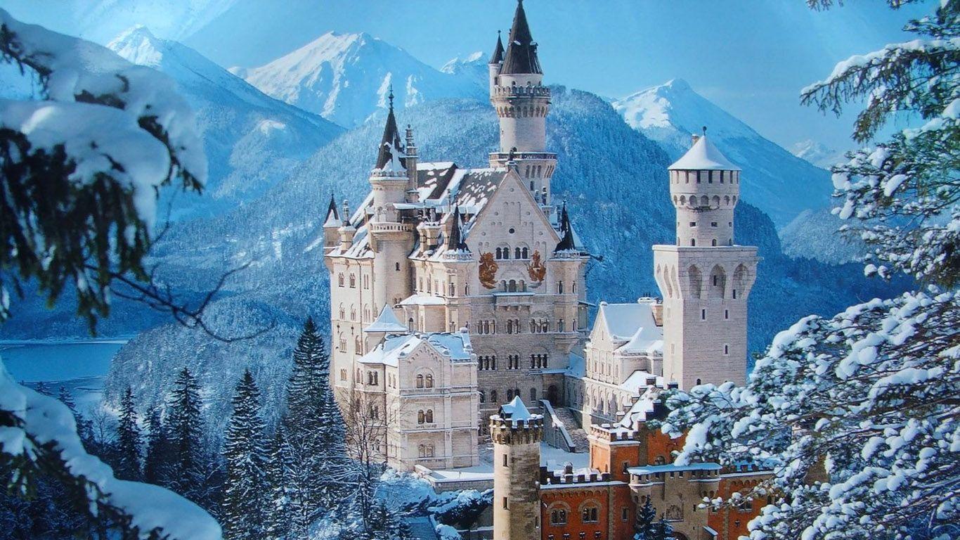 Neuschwanstein Castle Desktop Wallpaper