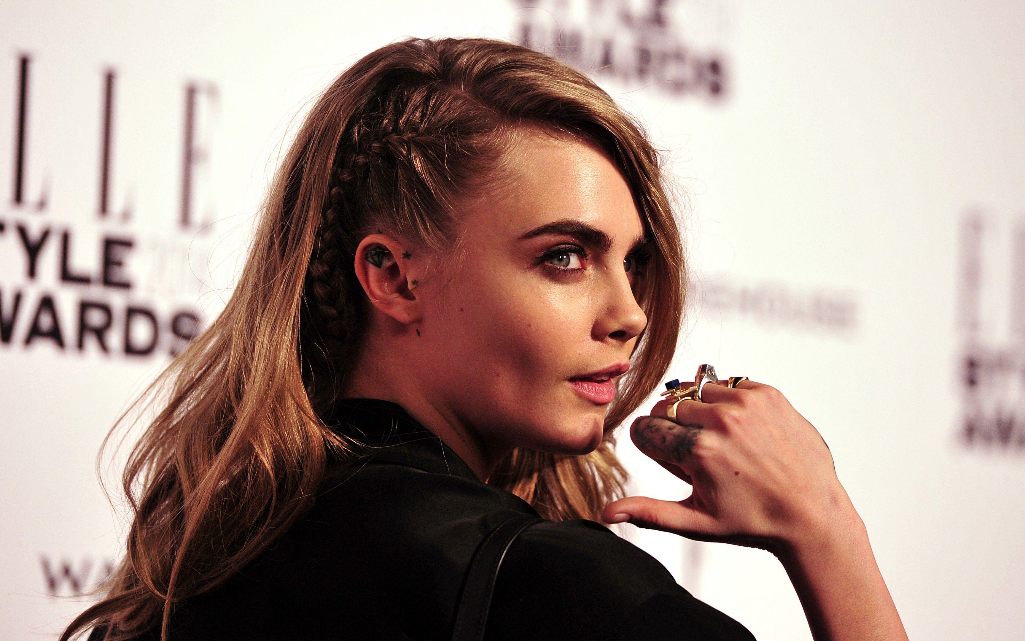 Cara Delevingne Wallpaper 23