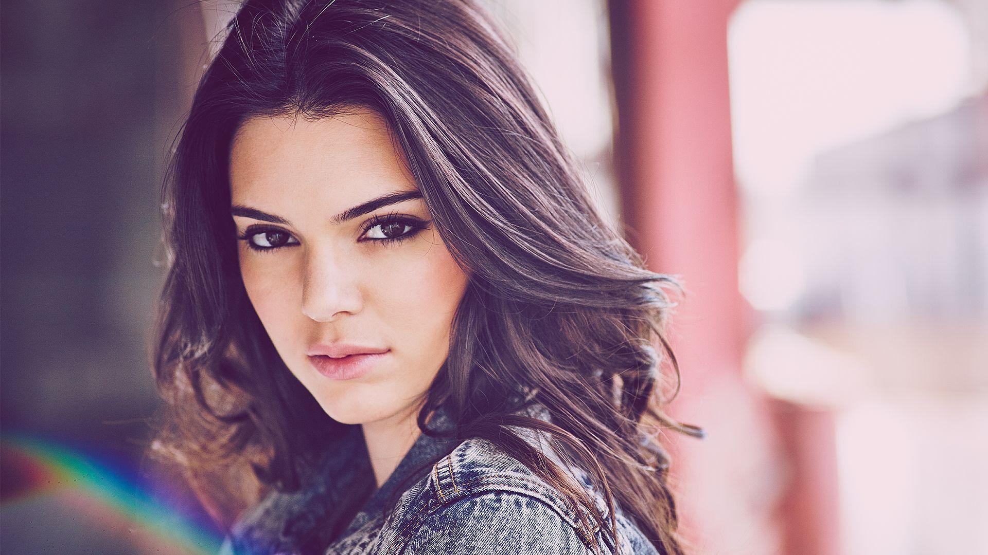 Kendall Jenner Beautiful HD Wallpaper