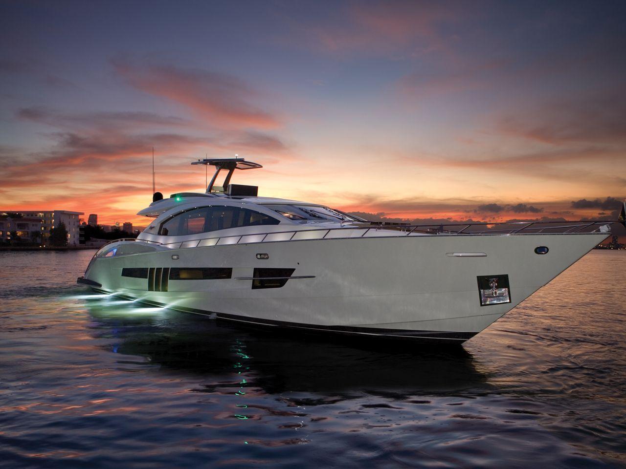 Lazzara Yachts LSX 92. yachting. Boating, Luxury