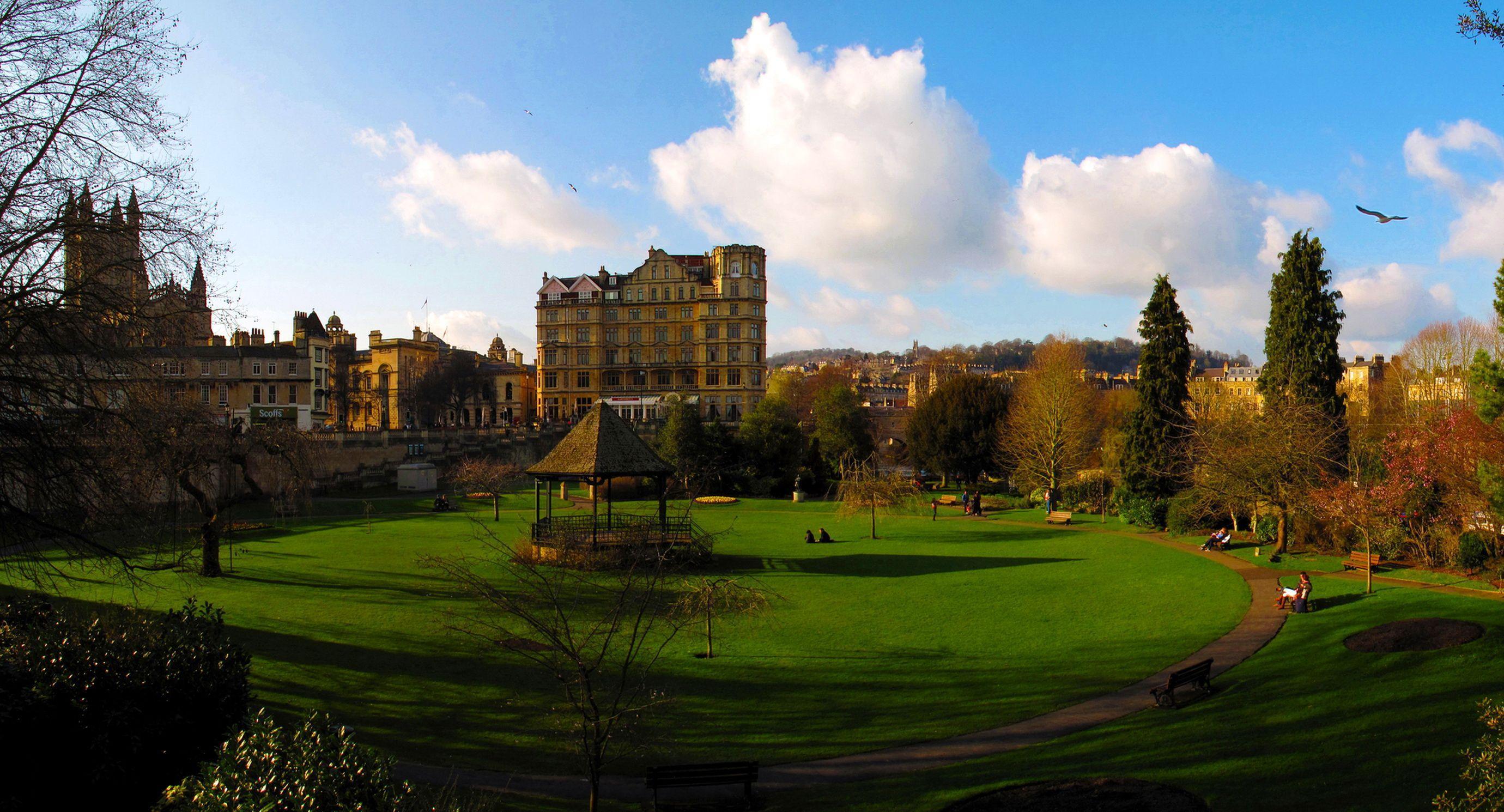 ENG (GBR) Bath Parade Gardens (W.A.Mozart) [Avon] Panorama