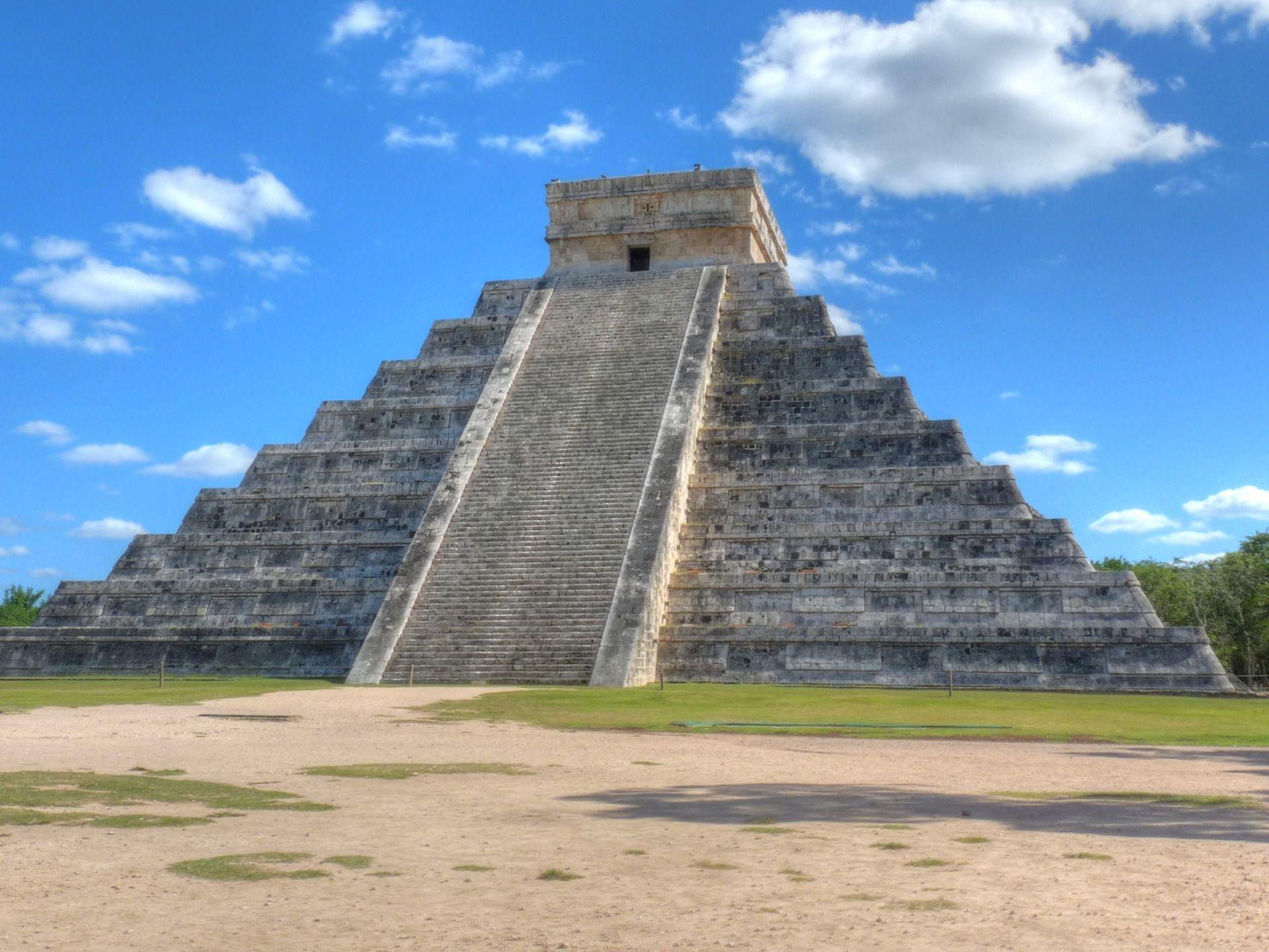 Chichen Itza HD Wallpaper and Background