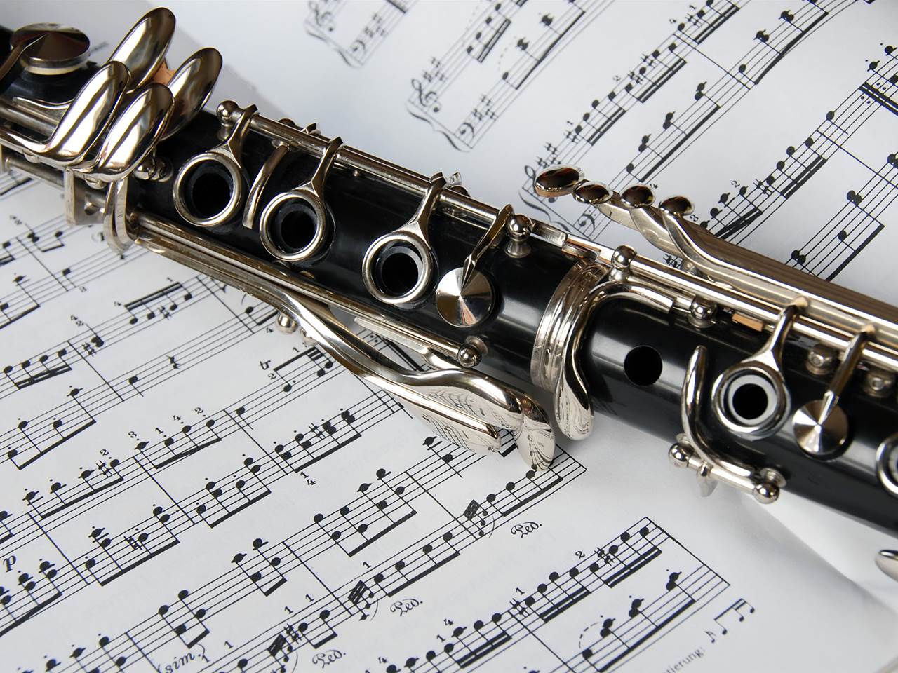 Melody malady: Clarinet player develops 'saxophone lung'