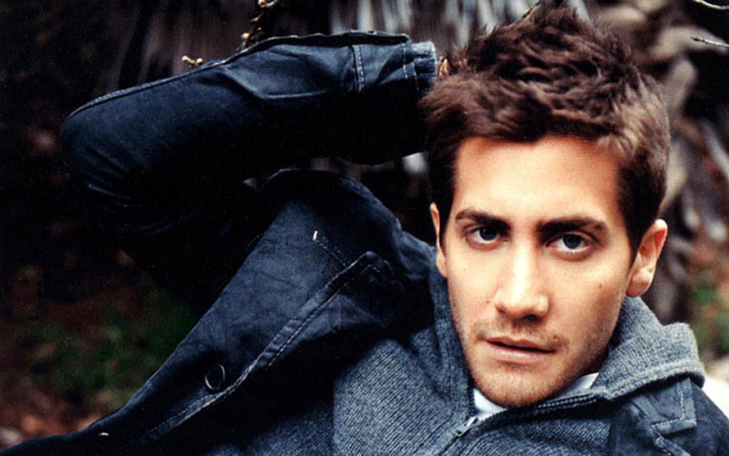 Best looking man Gyllenhaal 1440x900 Wallpaper