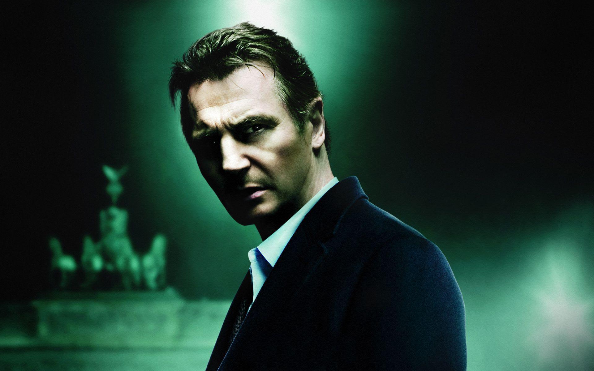 Liam Neeson Background Wallpaper