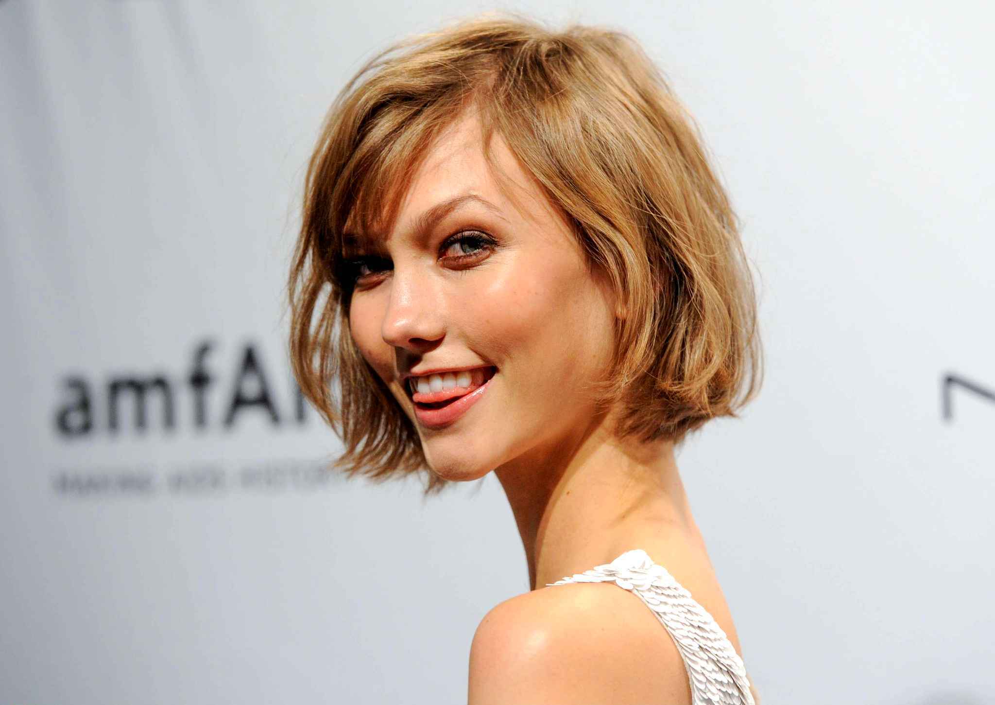 Karlie Kloss Wallpaper Image Photo Picture Background