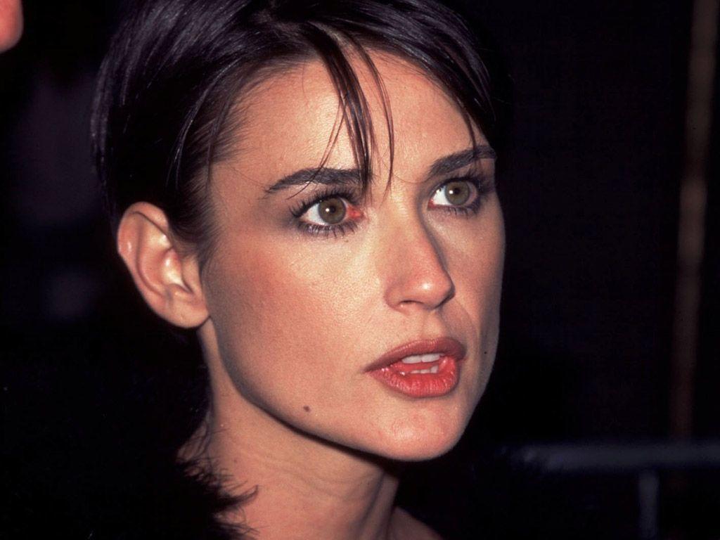 Cool Background Wallpaper: Demi Moore Wallpaper