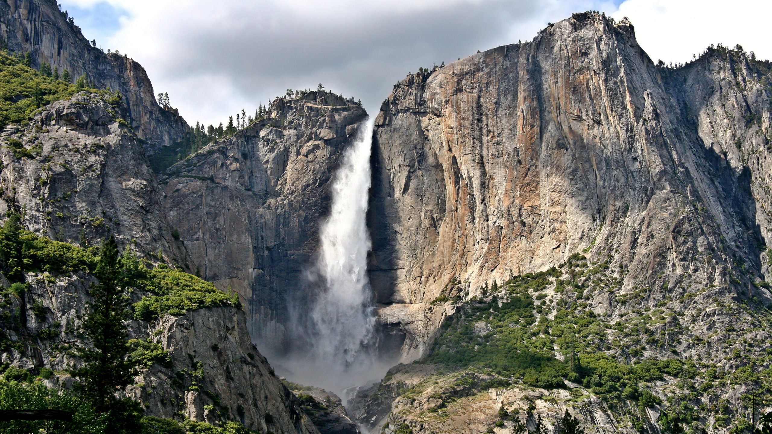 Free Yosemite Wallpaper