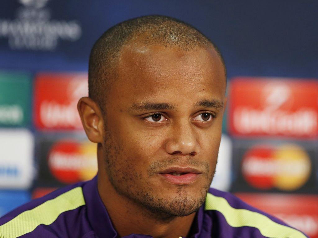 Download Wallpaper 1024x768 Vincent kompany, Football player