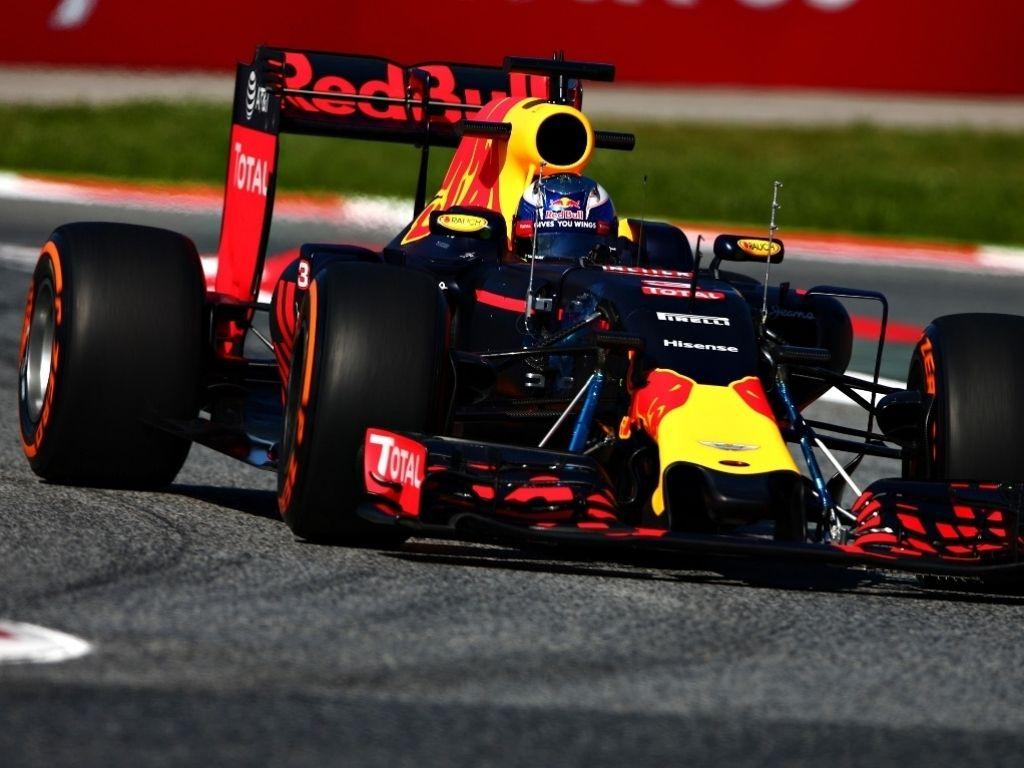 Verstappen tops morning session