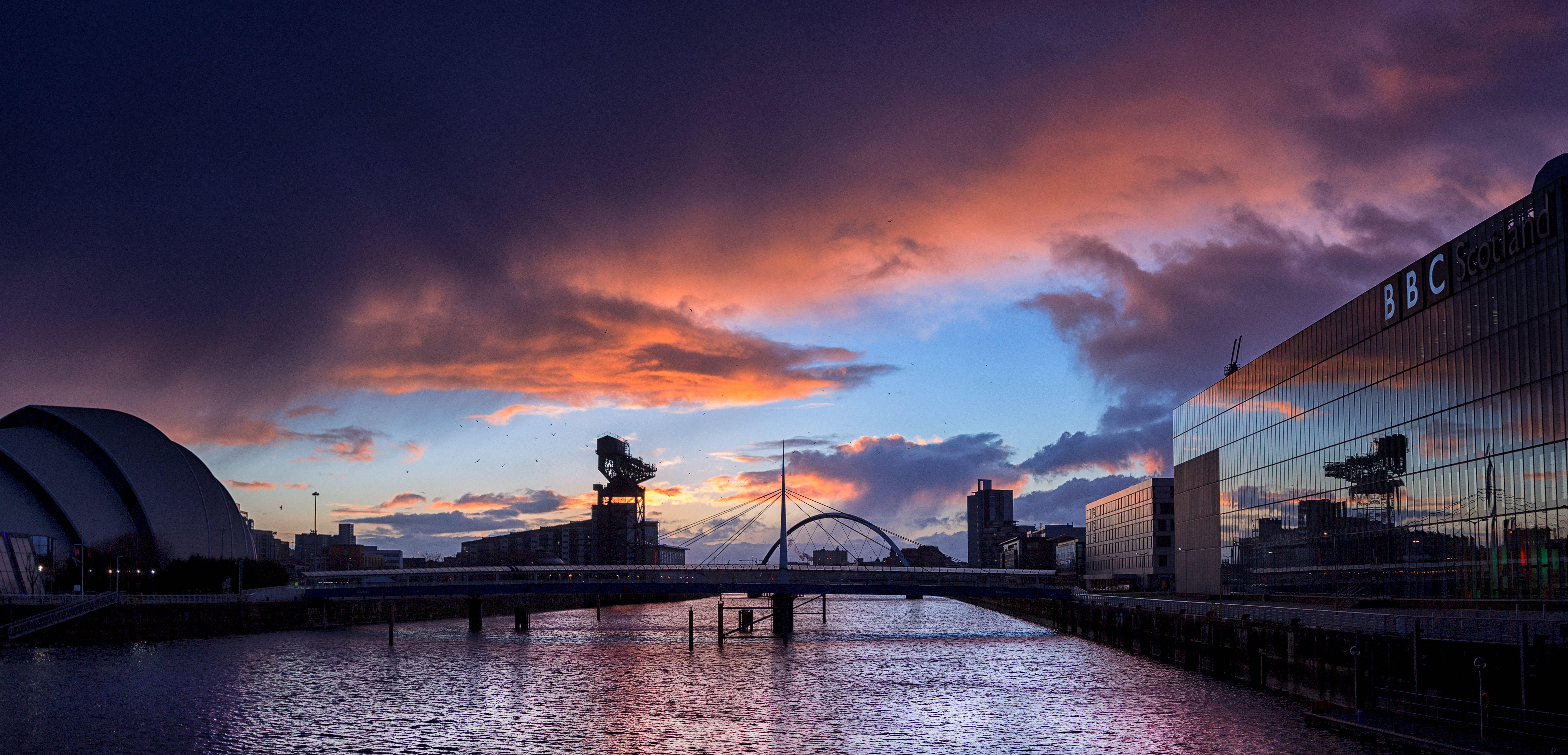 Landscape photo of buildings during sunset, glasgow HD wallpaper