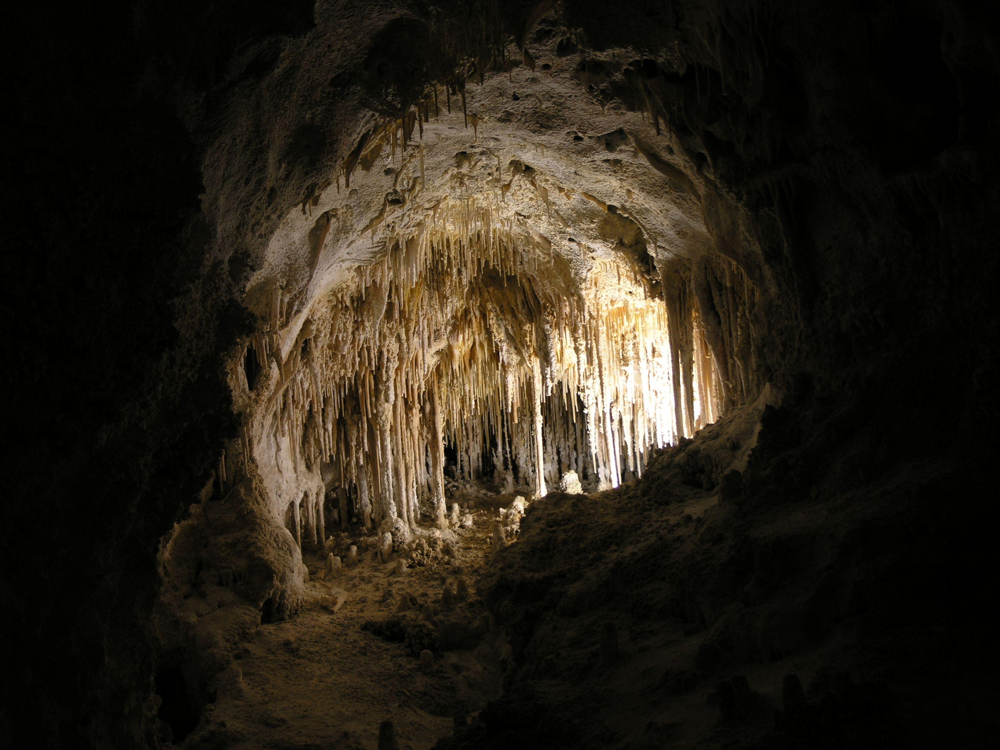 Dolls Theater in Carlsbad Cavern